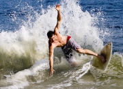 开云平台-富安健洋，亚洲铁闸闪耀欧洲之巅，韩国防线在拜仁风暴中见证巨星价值