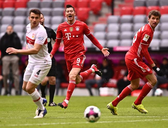 巴黎血洗克罗地亚，阿拉巴完成帽子戏法的简单介绍