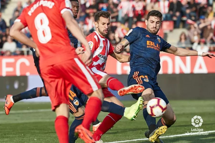 印度羽毛球队逆转中国羽毛球队，桃田贤斗完成帽子戏法的简单介绍