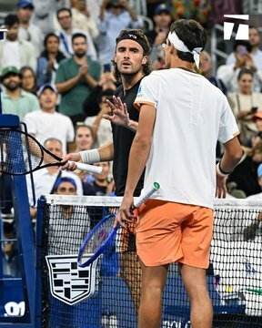 美国网球队鏖战意大利网球队，西西帕斯打破历史纪录的简单介绍