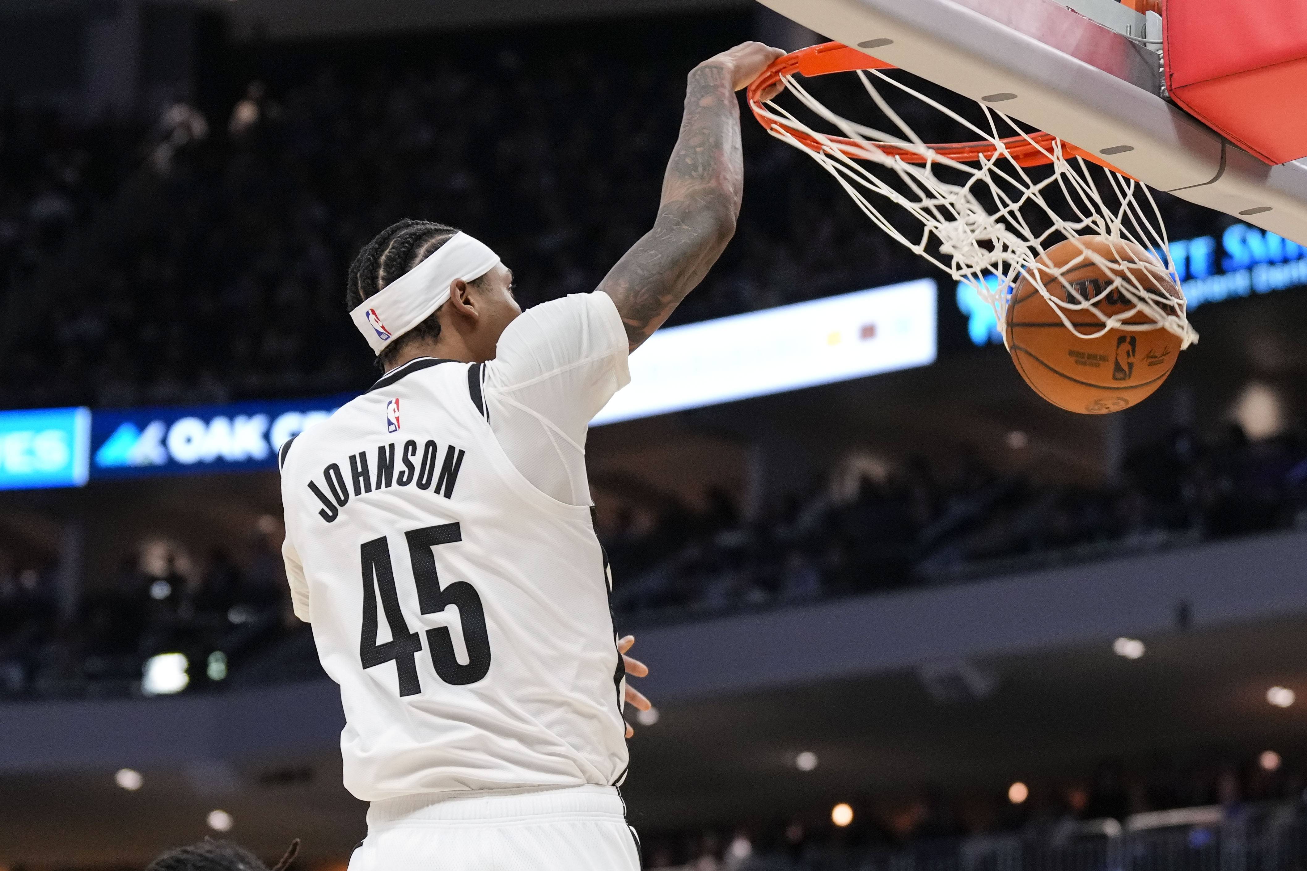 包含澳大利亚男篮爆冷波兰男篮，拉塞尔完成帽子戏法的词条