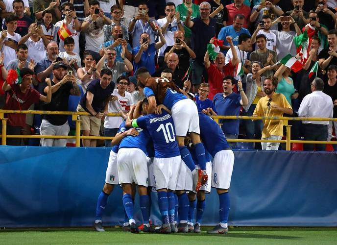 意大利国脚表现出色，率队轻松取胜