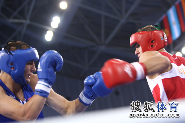 荷兰豪胜摩尔多瓦,成功晋级半决赛 荷兰豪胜摩尔多瓦,成功晋级半决赛