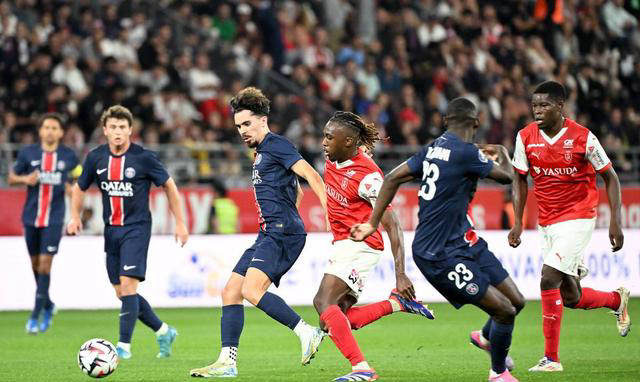 兰斯客场豪取三分，全面表现出色