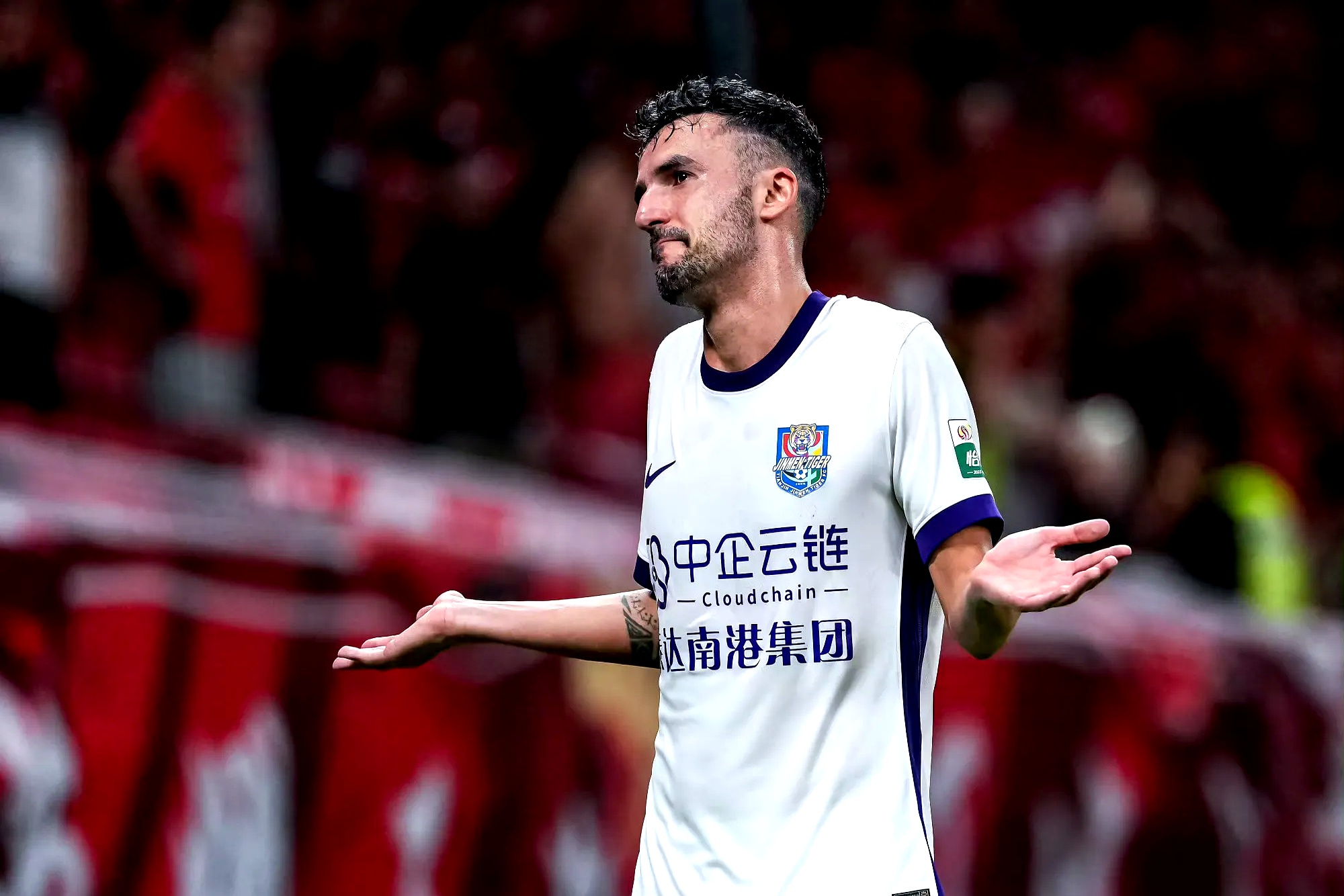 联赛半决赛迎来一场焦点战役