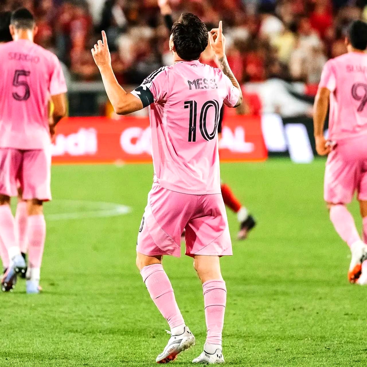 梅西因伤无法参加关键比赛，球队实力大减的简单介绍