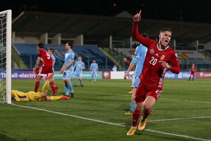 匈牙利队在比赛中意外击败强敌