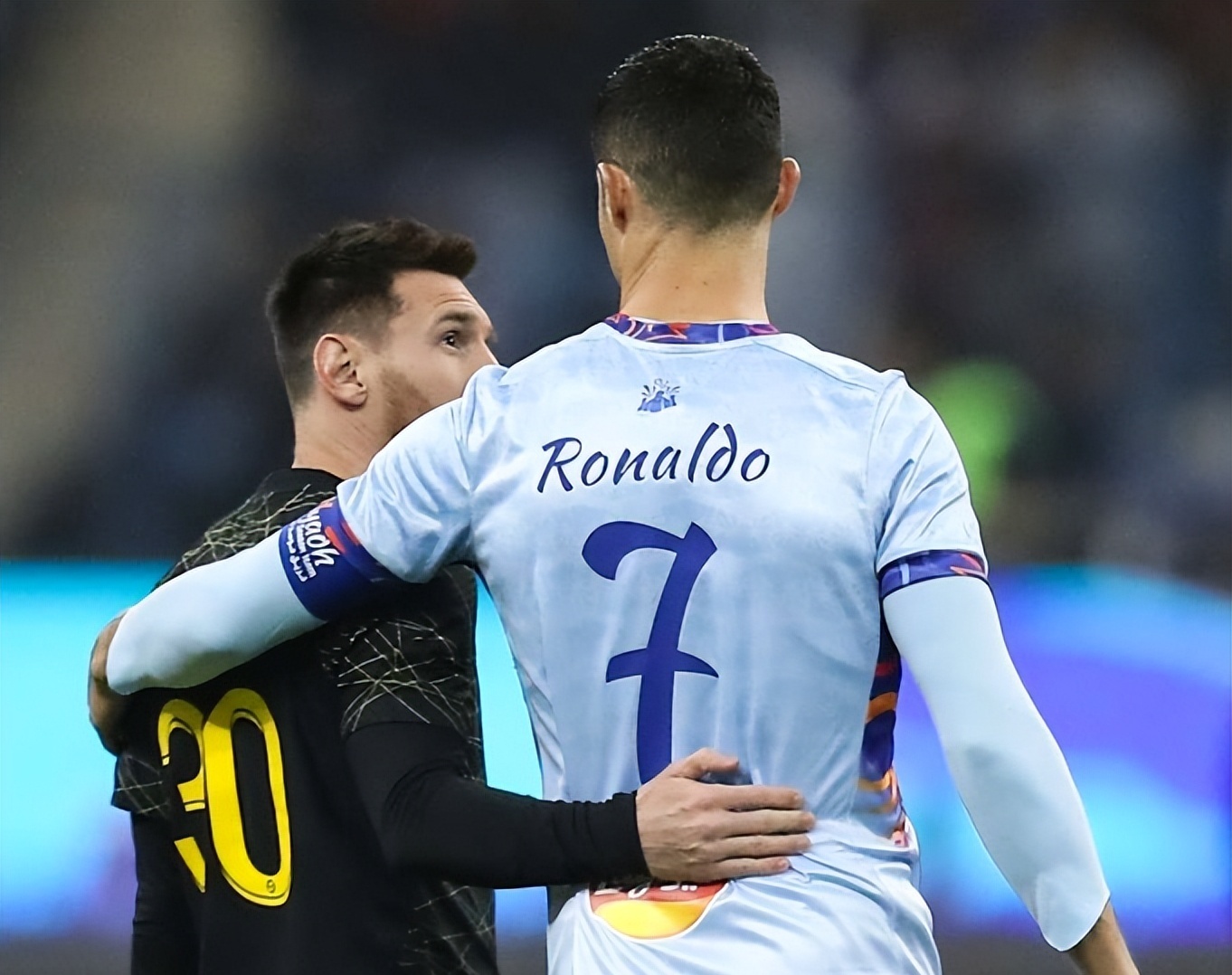 西甲劲旅再尝败绩，欧冠赛场上演巨星对决