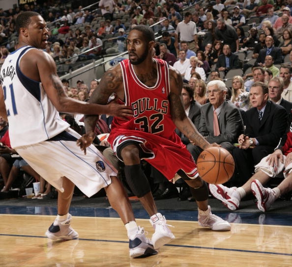 小牛队内外开花，大胜黄蜂队上演一场进攻大战