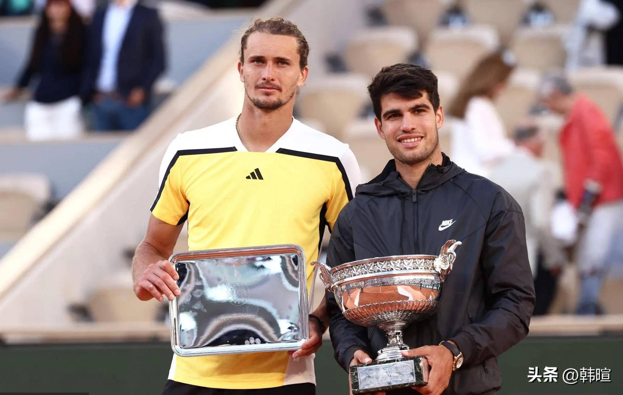 包含法网翻盘蒙特卡洛大师赛，兹维列夫带队取胜的词条