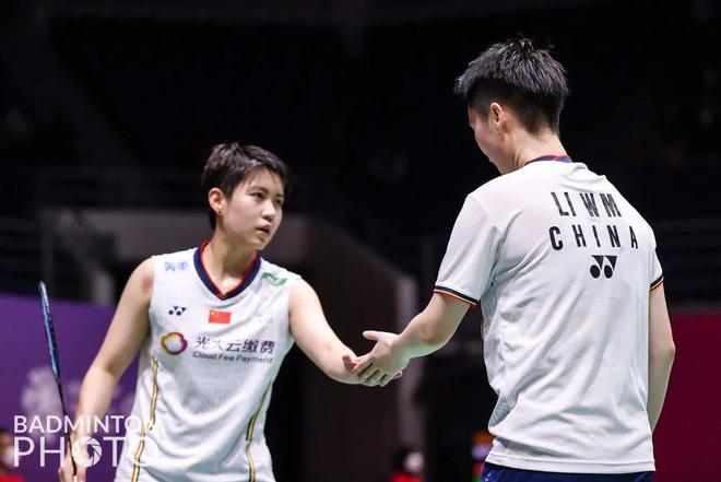 中国队鏖战日本队，李梓嘉扛起全队