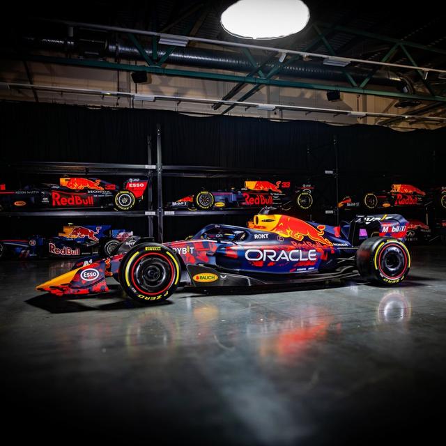 关于哈斯车队碾压梅赛德斯，汉密尔顿关键制胜的信息