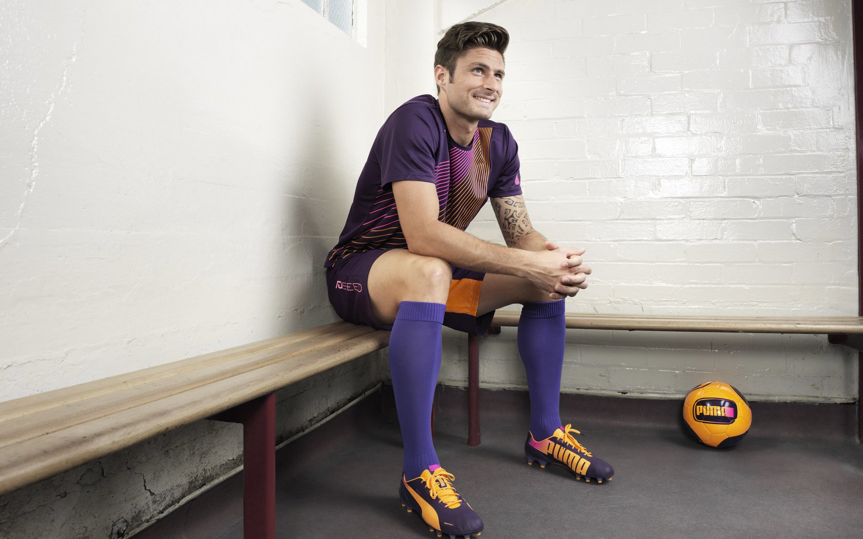 阿尔瓦雷斯一锤定音，里昂决胜局力克乌克兰挺进欧洲之巅